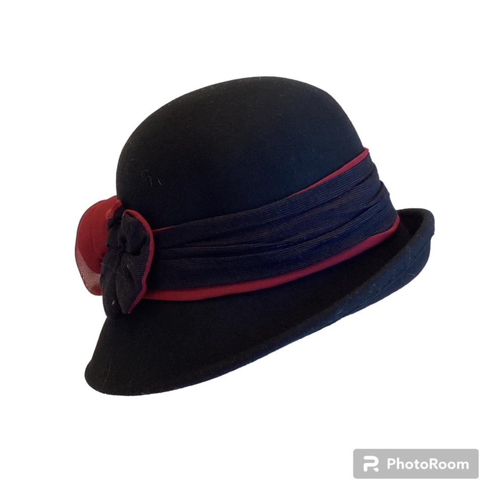 John Callahan felted wool cloche hat with bow and flower trim - Picture 4 of 8
